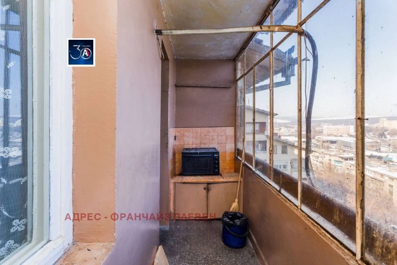 Продава се Тристаен апартамент в Плевен, 9-ти квартал - 105 кв.м за 1239 €/кв.м - Снимка #11