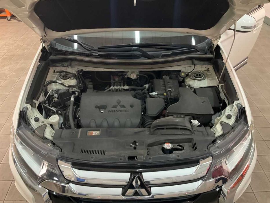 Mitsubishi Outlander 2.0, автомат, 2017, 4*4, газ