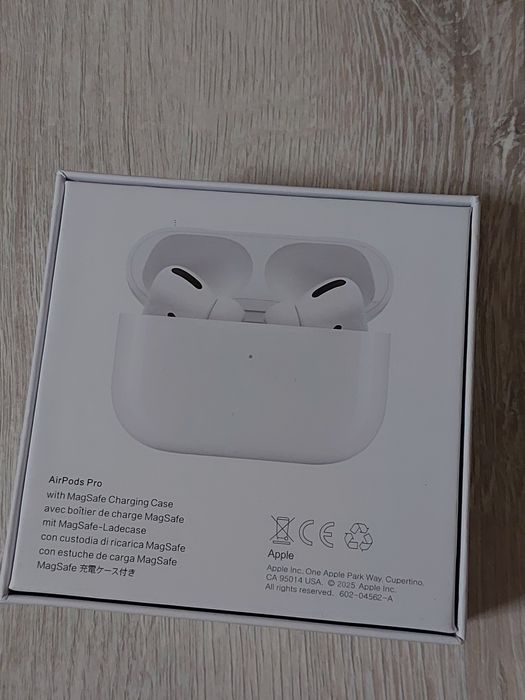Безпроводные наушники AirPods Pro