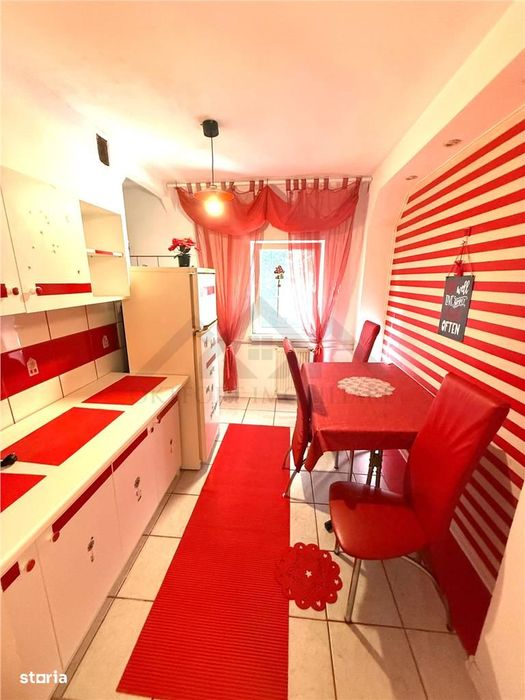 Apartament 3 camere ,  zona Aradului