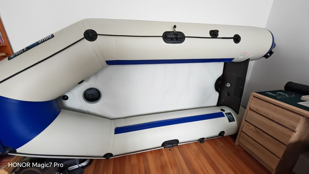 Barca gonflabila , pescuit, pneumatica