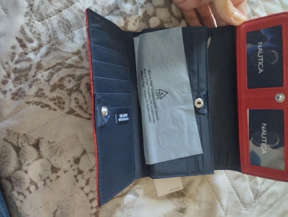 Ново портмоне Nautica