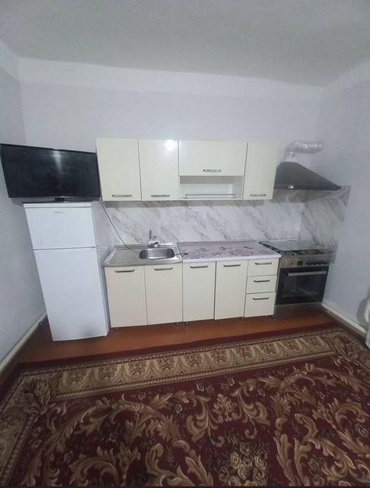 Uch qahramon parvoz  hovli ijarga bor