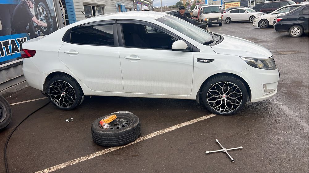 Диски с резиной сояли на Rio