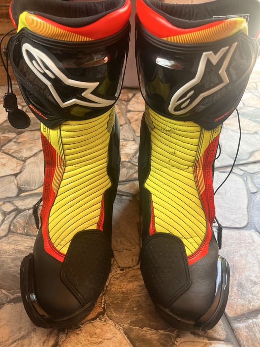 Продавам Цял Кожен Екип Alpinestars GP Plus V3 (Размер 52) и Ботуши Alpinestars SMX Plus V2 43
