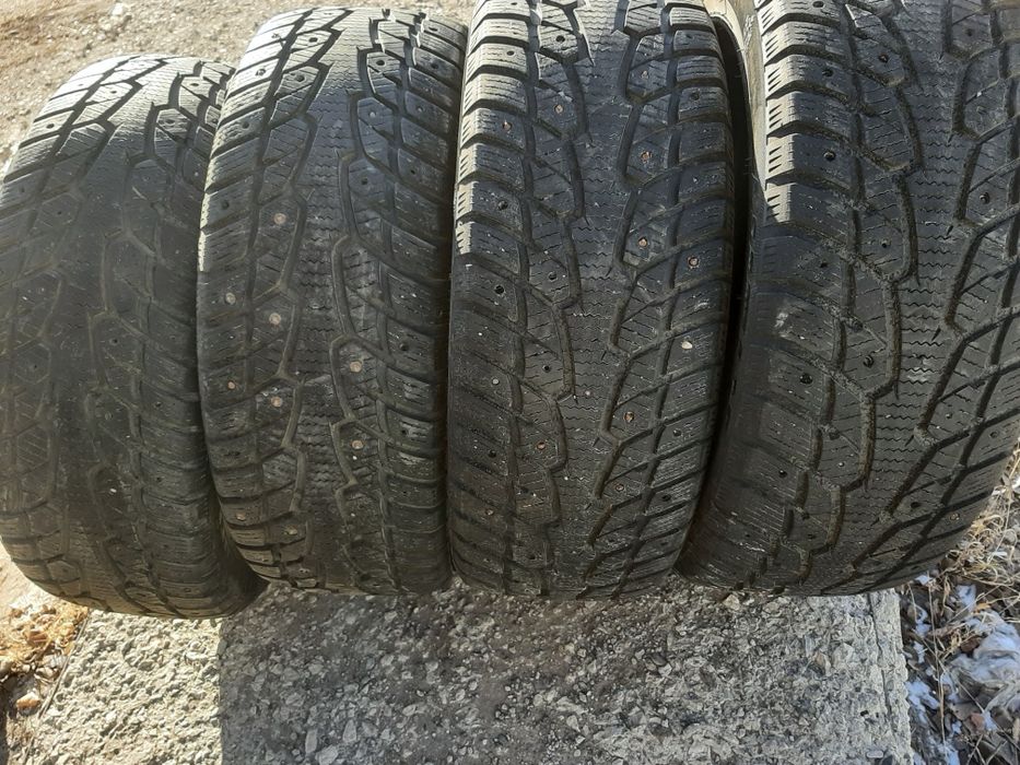 Продам шины 215/55/17 Китай