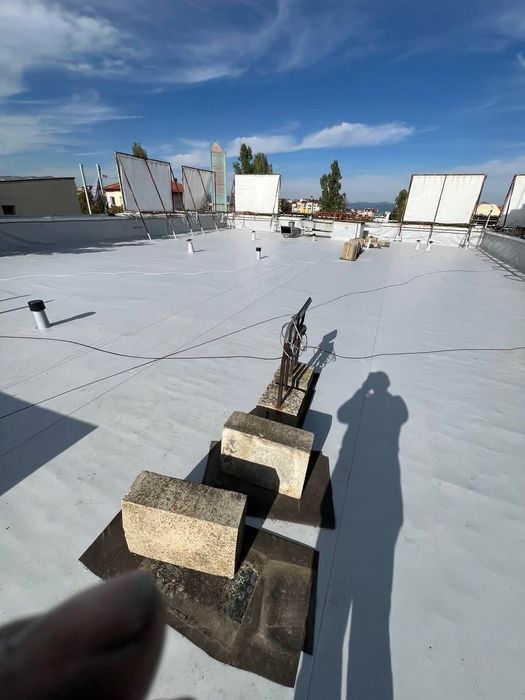 Ремонт на покрив с PVC и TPO Хидроизолации.