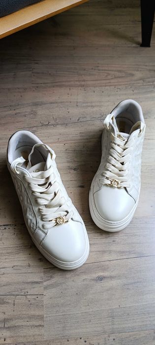 Adidas, Liu Jo и лоуфъри ест. кожа