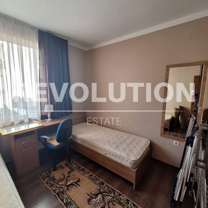 Дава се под наем Тристаен апартамент в Пловдив, Център - 80 кв.м за 450 € - Снимка #5