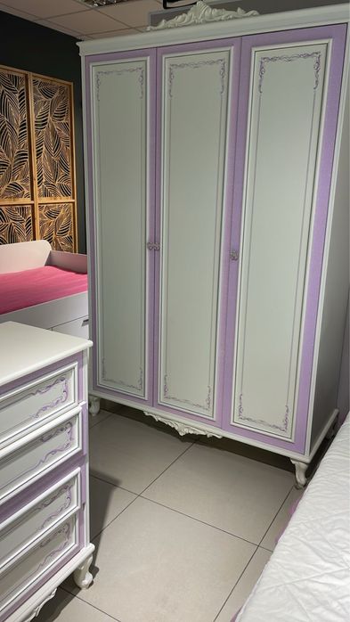 Продам спальный гарнитур