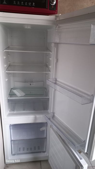 Продаю холодильник