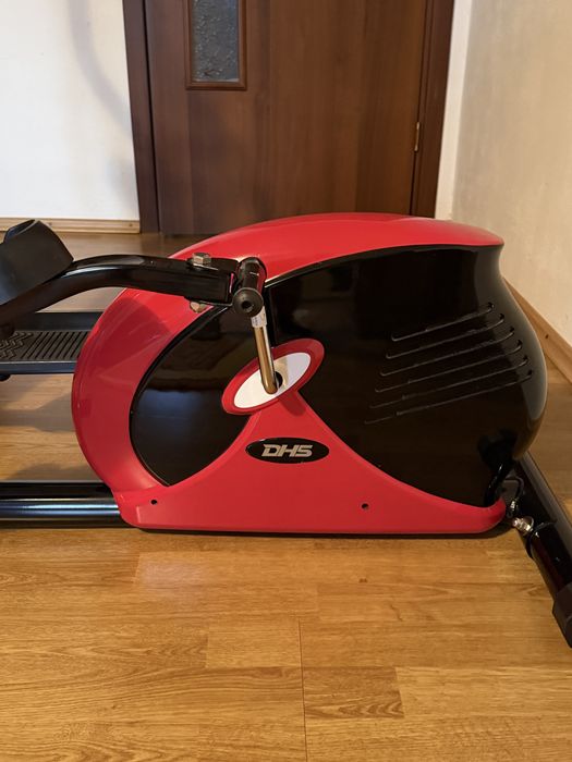 Aparat fitness eliptic DHS – stare foarte bună