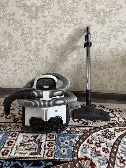 Продается Пылесос Bosch