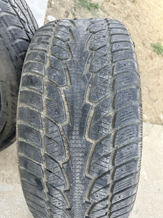 Покрышка на Lexus 570