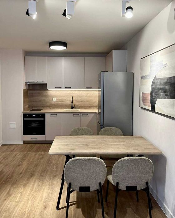 Дава се под наем Двустаен апартамент в Пловдив, Център - 68 кв.м за 612 € - Снимка #1