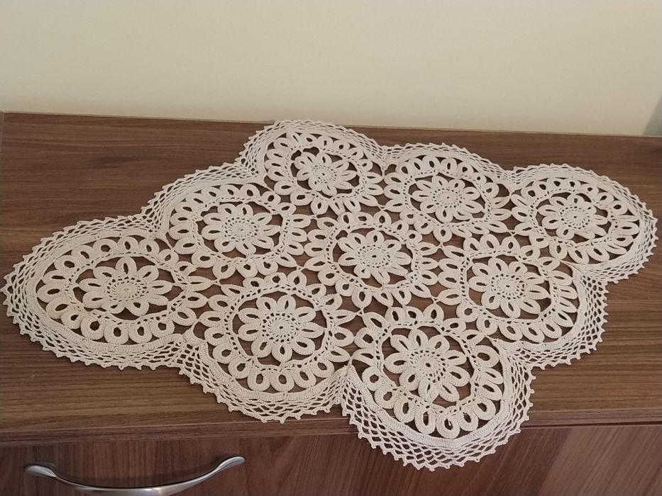 Продавам различни покривчици на една кука