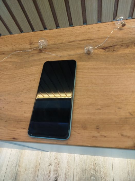 Продам телефон VIVO Y22