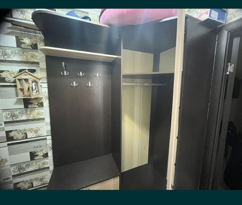 Отдам даром шкаф угловая