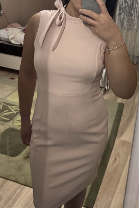 Продается новое платье с этикеткой CALVIN KLEIN