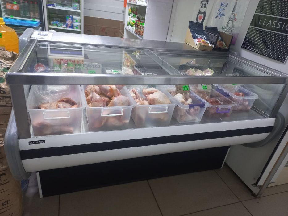 Срочно Продам б/у ветринный холодильник.