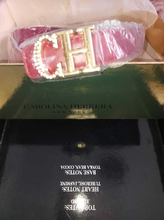 Curea rosie CH Carolina Herrera rosie NOUA