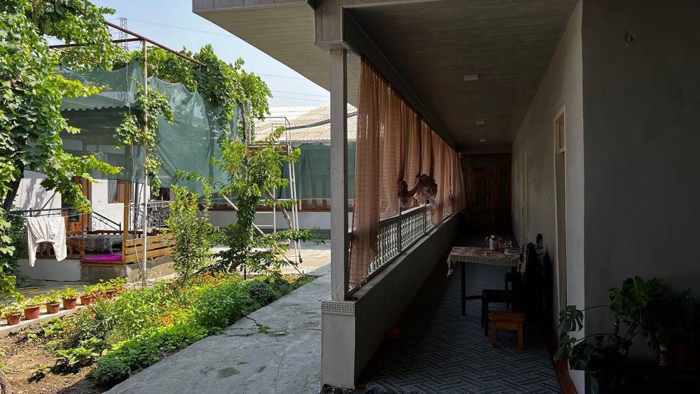 Срочно уй сотилади