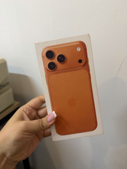 Продам 17 РМ 256 ГБ оранж!!!