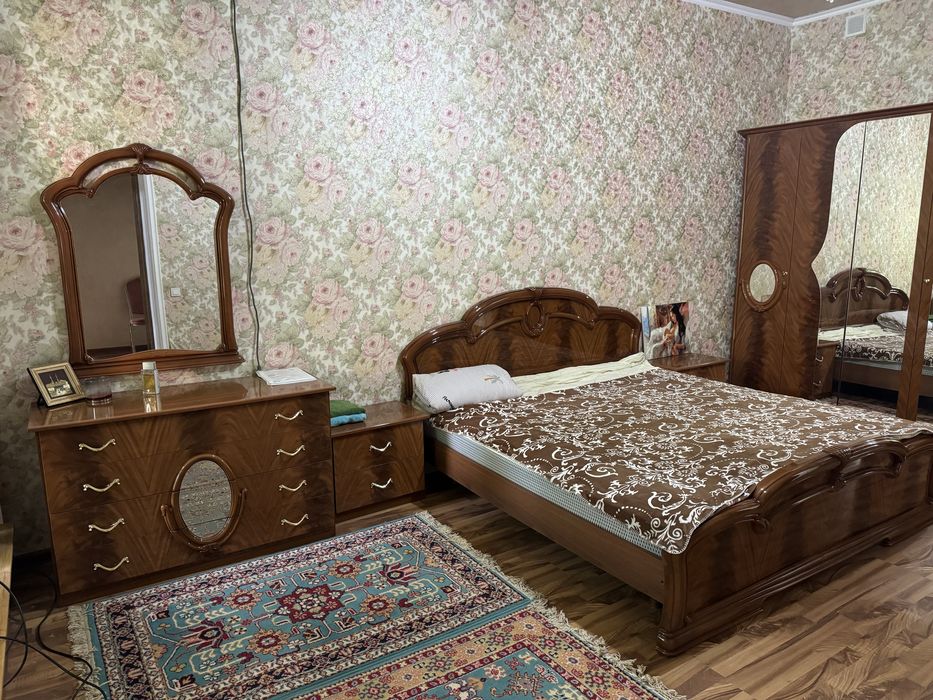 Спальный гарнитур