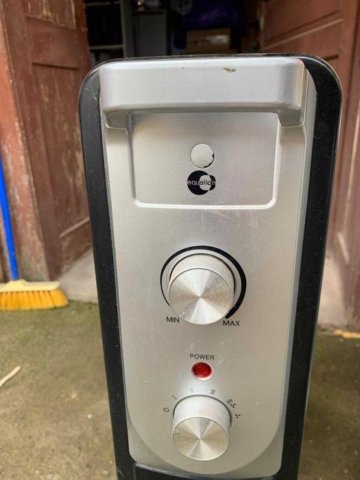 Calorifer electric Equation 11 elemenți / ulei, termostat, 3 trepte