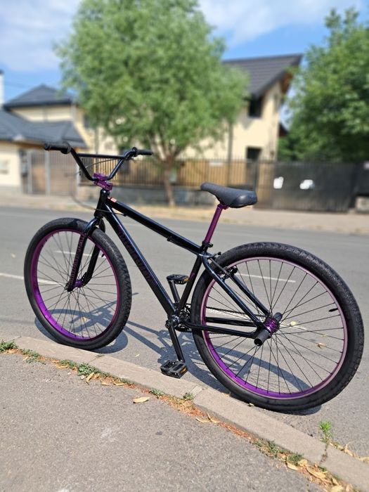 Bmx 29. Se bikers. Big Flyer. Wheelie. Dirt.