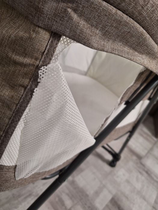 Pătuț pentru bebeluși cu upgrade de părinte atent