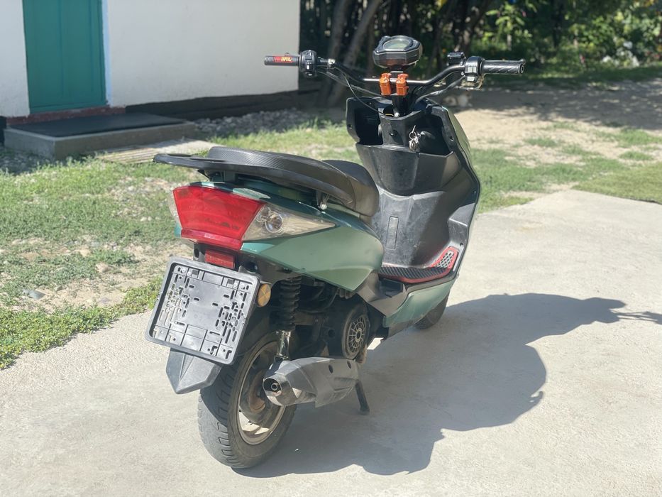 Мопед м8 150 кубовый