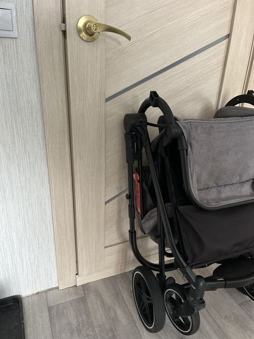 Продам детскую коляску