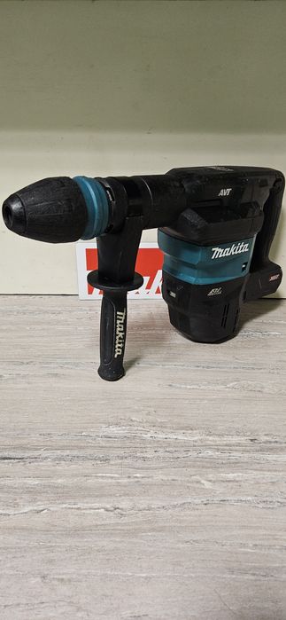 Makita Къртач HM001G XGT40V.SDS MAX