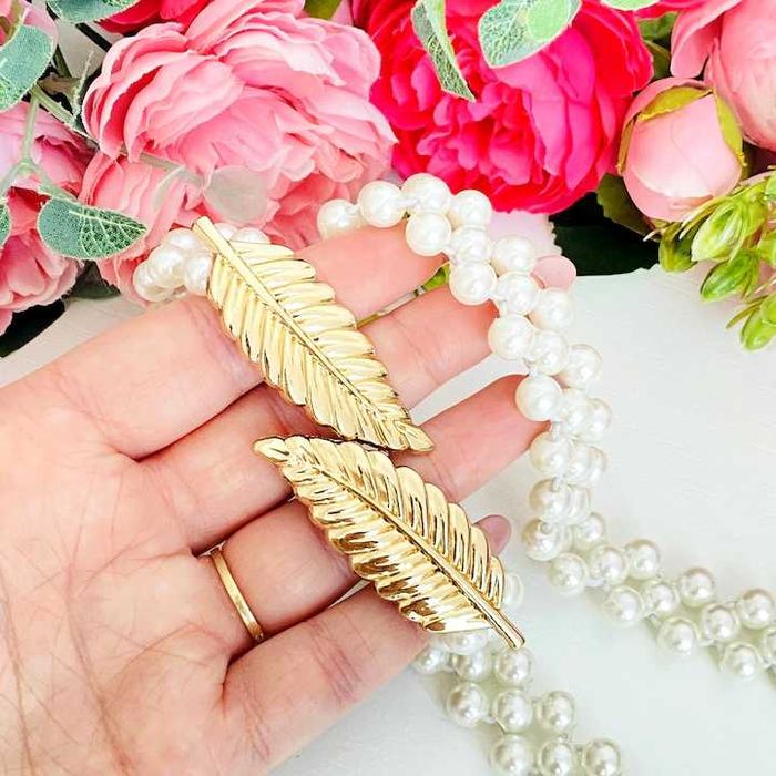 Curea de talie din perle cu catarama aurie noua