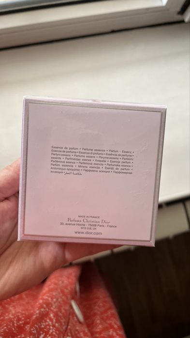 Парфюм женский.