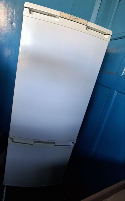 Продам холодильники