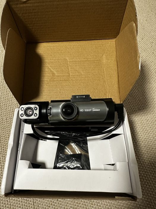 Camera auto noua in cutie