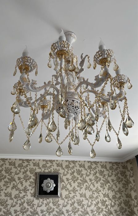 Продаётся 2 люстры за 100 000