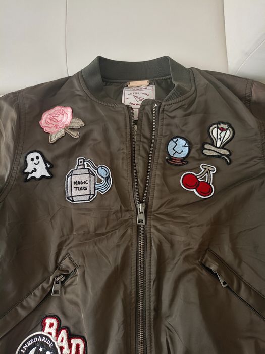 Vând geaca sport Pull&Bear, produs de calitate superioara mărimea S.