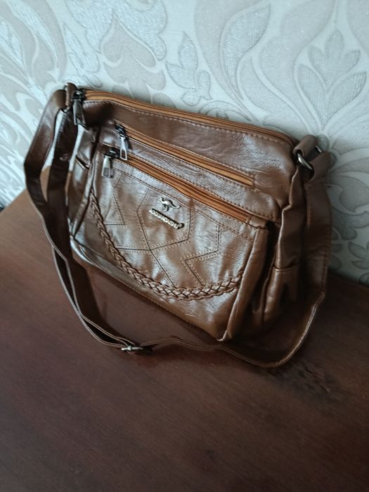 Продам  женскую сумочку.