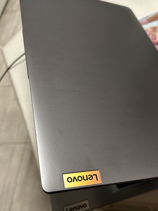Лаптоп Lenovo ideapad