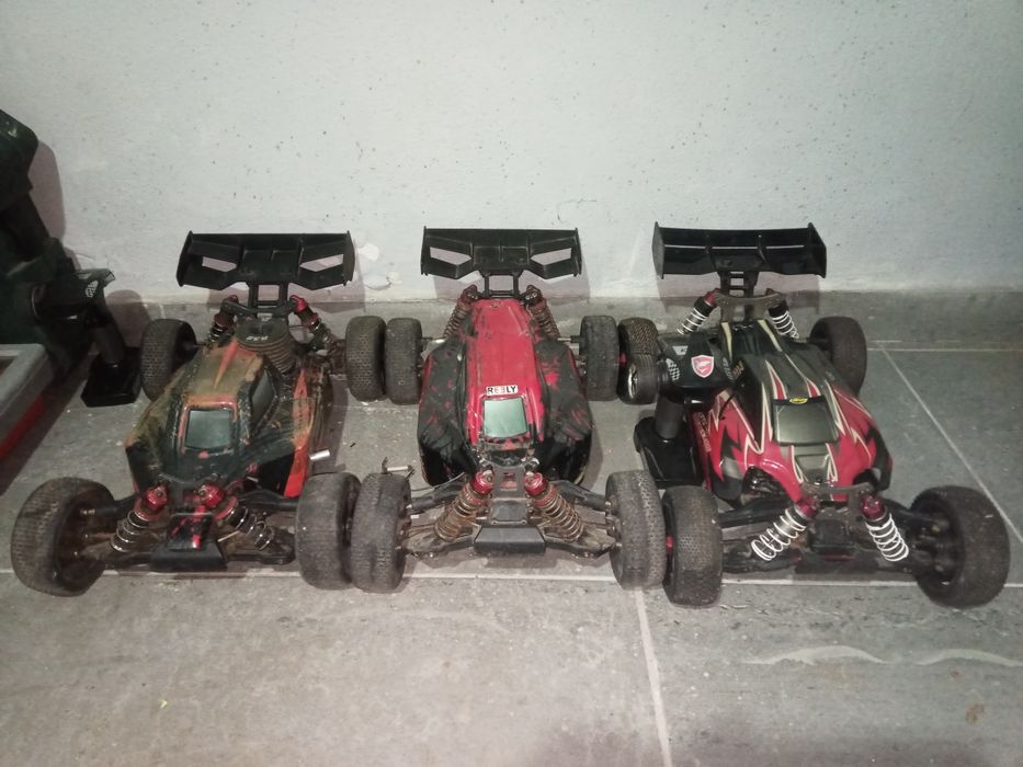 Mașinuțe electrice și pe  nitro  cu telecomandă