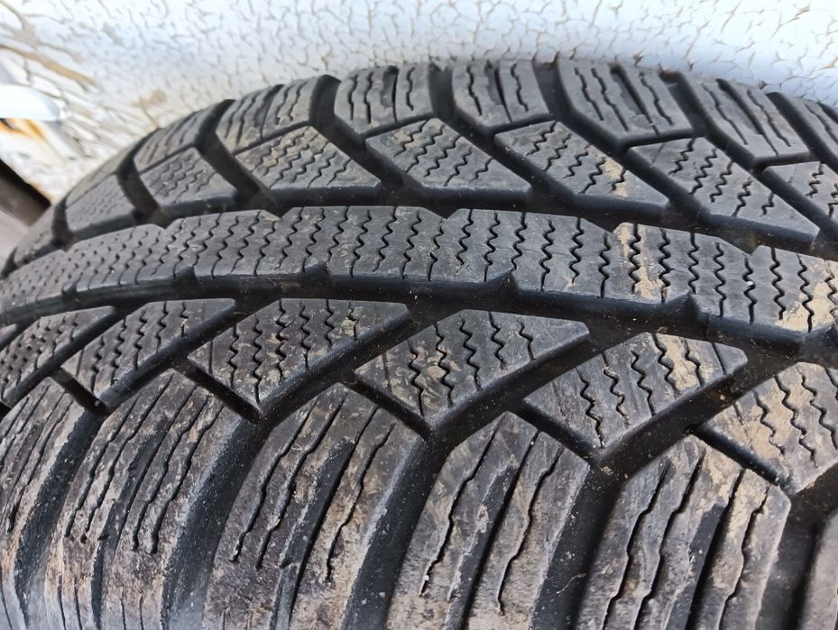 Cauciucuri iarna Semperit  215/65/16