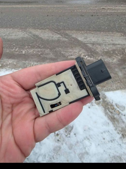 Debimetru  BMW F10 ,B47 ORIGINAL COD 13628570107