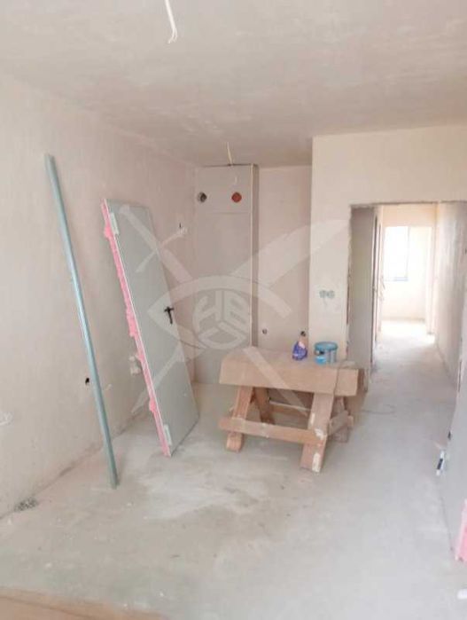 Продава се Тристаен апартамент в Бургас, Меден рудник - зона А - 84 кв.м за 881 €/кв.м - Снимка #1