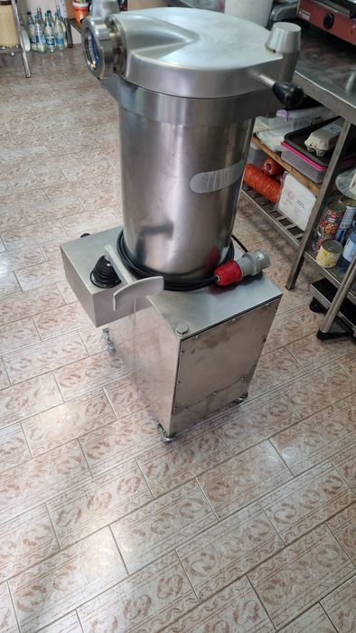 Malaxor carne șpriț hidraulic