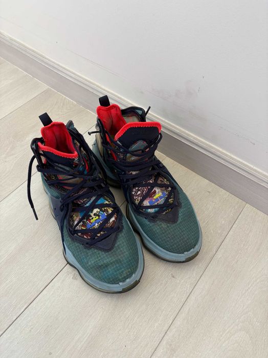 Оригинал! Баскетбольные кроссовки Nike LeBron 18 (размер 42,5)