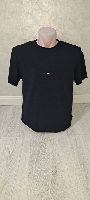 Erkaklar brend sifatli futbolkalari 3 xil razmerda L,XL,XXL  optom