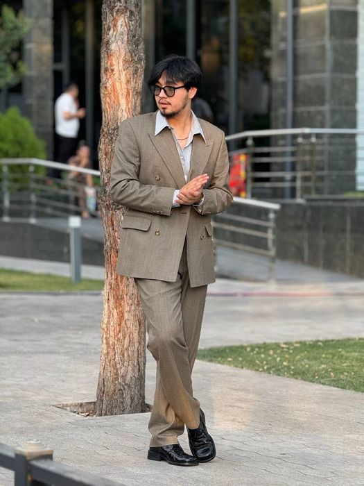 Kastyum shim erkaklar uchun